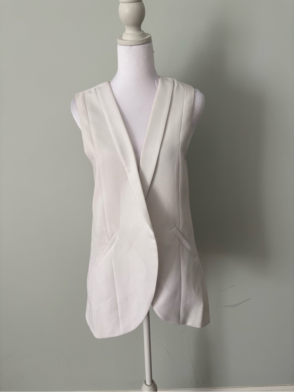 BCBGenerations Sleeveless White Blazer Vest